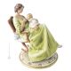 MADRE EN LA MECEDORA Figura de porcelana Capodimonte figura hecha a mano Made in Italy